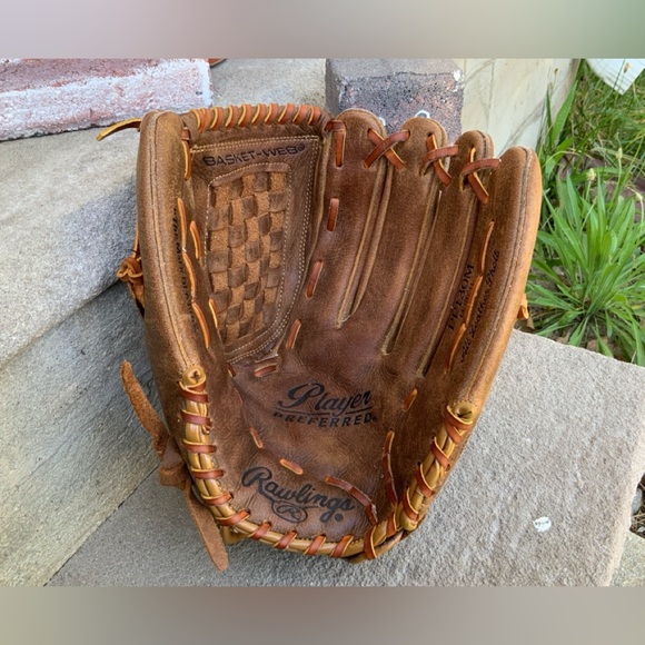 Rawlings Other Euc Rawlings Baseball Softball Glove Rthrow Poshmark